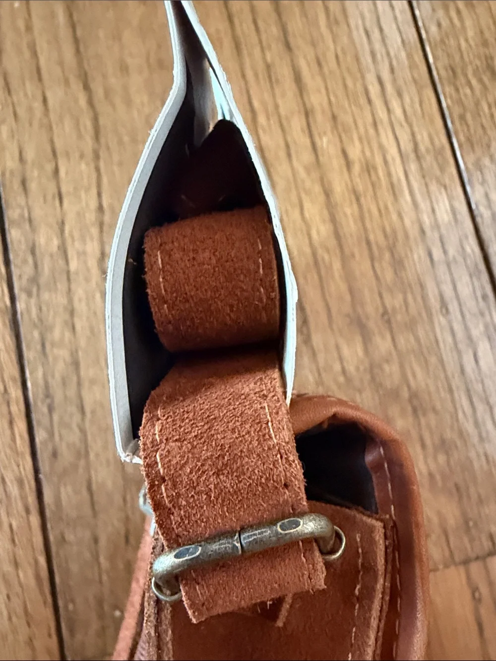 Terra Elegant Suede Phone Holder - Brown Chevron
